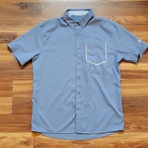 Under Armour Mens Large Fitted Button Down Shirt.